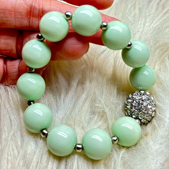 Two stretch Lucite Women’s Bracelet Bunde - Picture 7 of 9